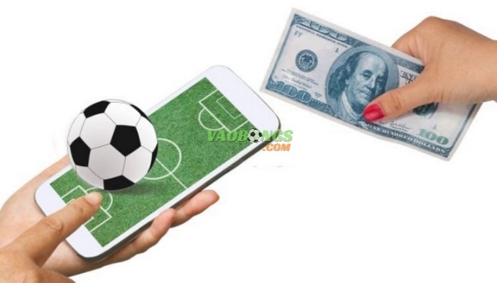 Bạn cần chuẩn bị điện thoại thông minh để tạo tài khoản bóng đá