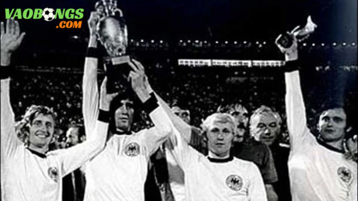 Tiệp Khắc đã đánh bại Đức và thành công đăng quang ngôi vị vô địch Euro 1976 